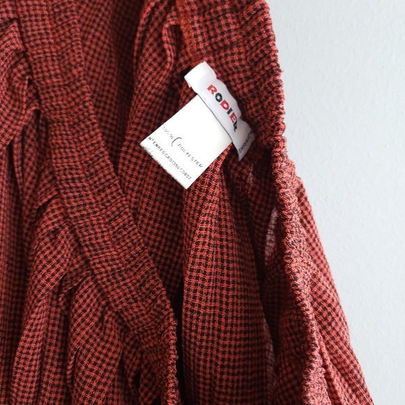 See new listing🏁 VINTAGE RODIER 1970s burnt orange pleated midi skirt - Picture 2 of 5